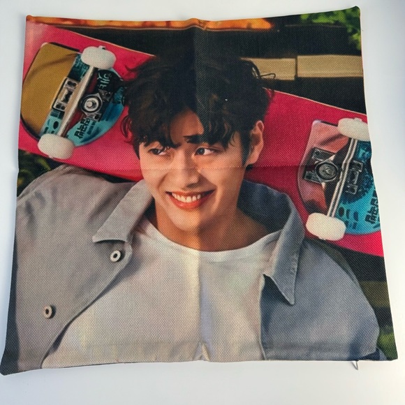 kpop pillow cover 16” x 16” NEW - Picture 1 of 2